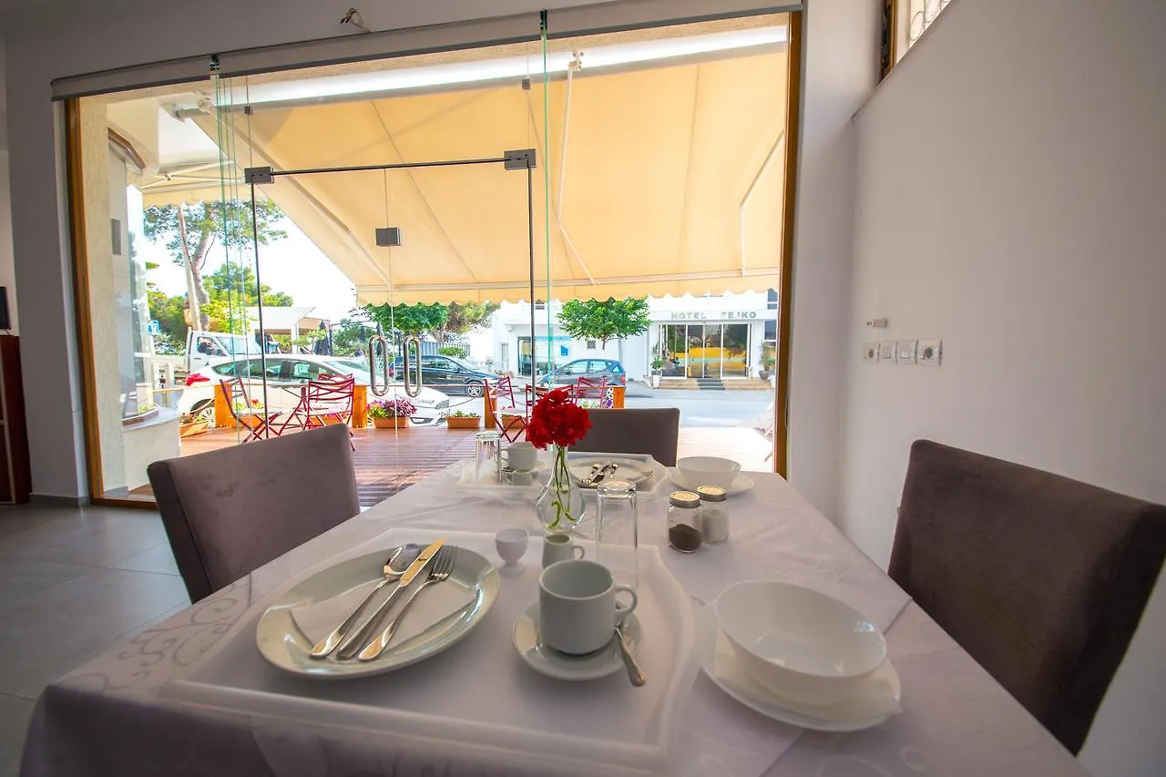 Hotel Alina Sarandë