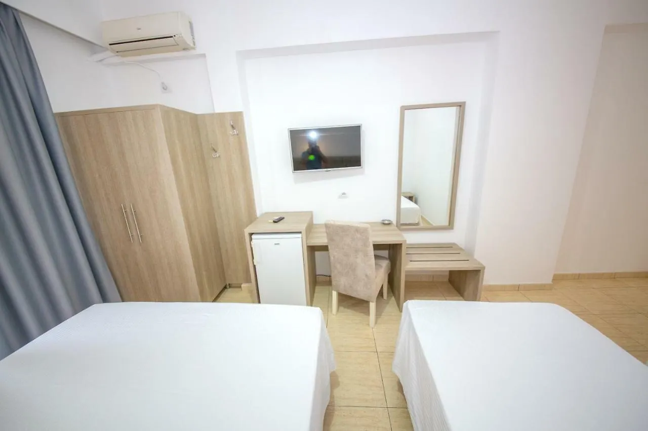 Hotel Alina Sarandë 3*,  Albánie
